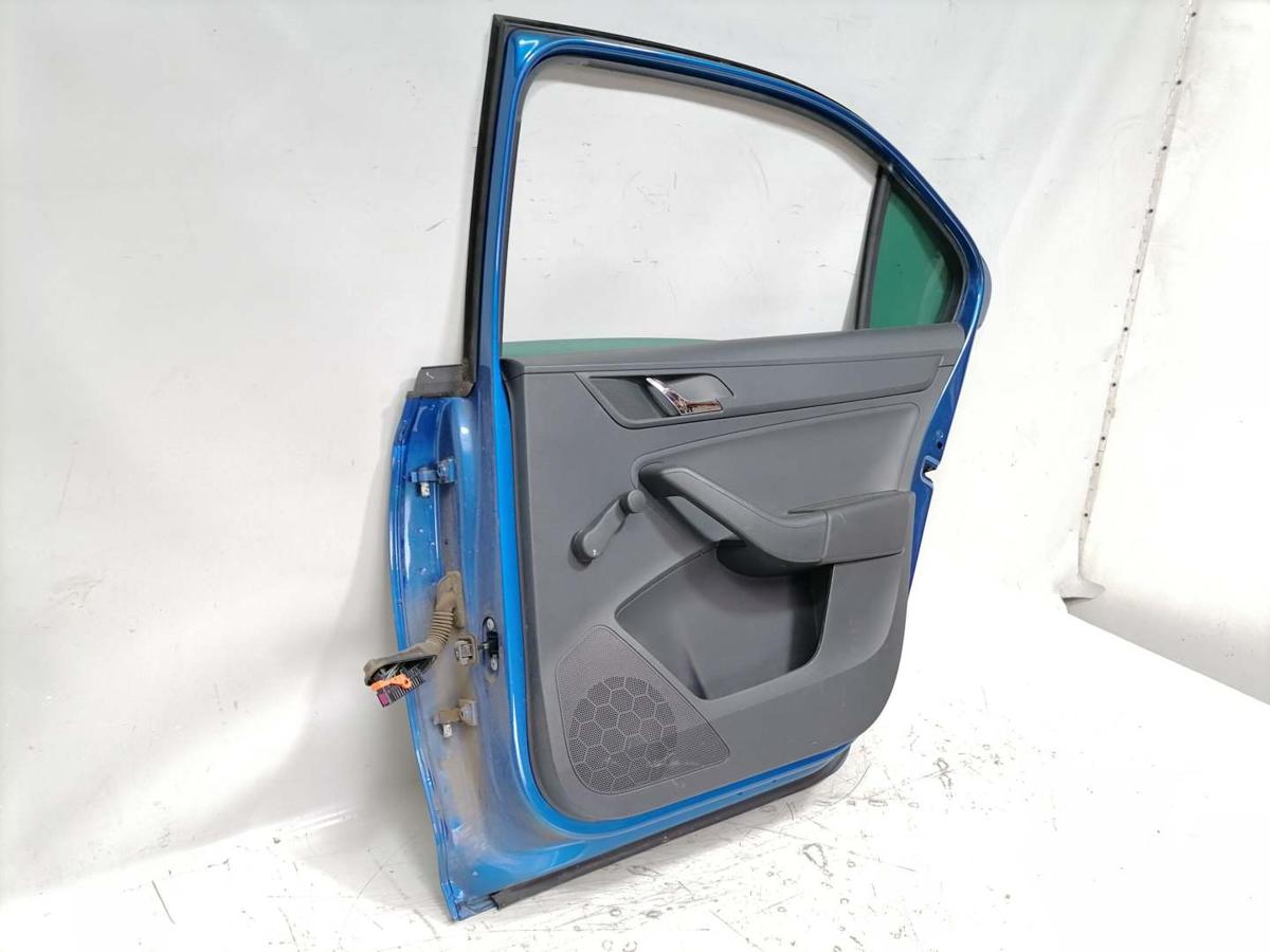 Skoda Rapid NH original T&uuml;r hinten rechts Limousine LF5W Race Blue Bj.2013